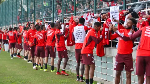 Jogadores do Internacional demonstraram muita sensibilidade com a situação trágica do seu torcedor. Foto: Ricardo Duarte/Internacional.
