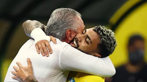 Tite e Gabigol no período em que trabalharam juntos na Seleção Brasileira. Foto: Buda Mendes/Getty Images
