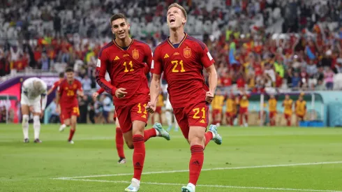 Dani Olmo em partida pela Espanha
