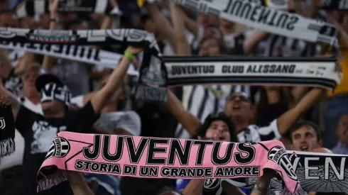 Torcedores da Juventus lamentam a aposentadoria de um dos grandes ídolos recentes do clube.
