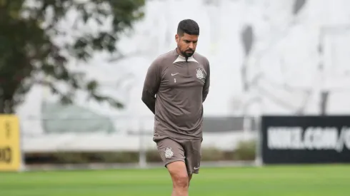 António Oliveira treinador do Corinthians
