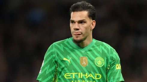 Guardiola pede, e Manchester City trabalha para contratar substituto de Ederson. 
