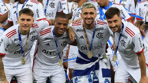 Brasil x Uruguai: Torcedores apontam o melhor uruguaio do futebol brasileiro. (Photo by Buda Mendes/Getty Images)
