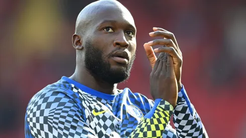 LIVERPOOL, ENGLAND – AUGUST 28: Romelu Lukaku of Chelsea interacts with the crowd ahead of the Premier League match between Liverpool  and  Chelsea at Anfield on August 28, 2021 in Liverpool, England. (Photo by Michael Regan/Getty Images)
