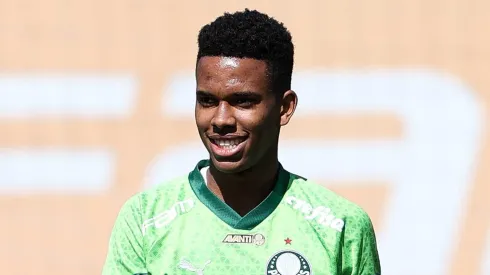 O jogador Estêvão, da SE Palmeiras, durante treinamento, na Academia de Futebol. (Foto: Cesar Greco/Palmeiras)
