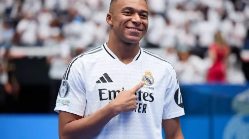 Kylian Mbappé fará sua estreia com a camisa do Real Madrid.
