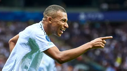 Mbappé estreou com título pelo Real Madrid (Foto: Adam Nurkiewicz/Getty Images)
