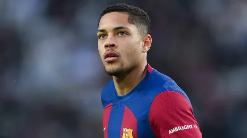 Vitor Roque, do Barcelona, é aprovado agora para reforçar campeão da Champions League (Photo by David Ramos/Getty Images)
