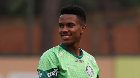 O jogador Estêvão, da SE Palmeiras, durante treinamento, na Academia de Futebol. (Foto: Cesar Greco/Palmeiras)
