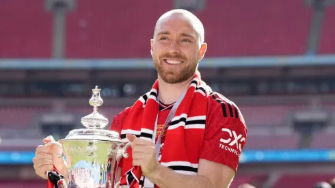 Cotado para sair do Manchester United, Eriksen recebe palavra final de clube interessado.
