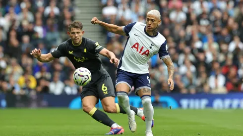 Tottenham de Richarlison pode fazer boa campanha com o mesmo elenco da temporada passada na Premier League (Foto: David Rogers/Getty Images)
