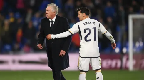 Carlo Ancelotti e Brahim Díaz, técnico e jogador do Real Madrid. (Photo by Denis Doyle/Getty Images)
