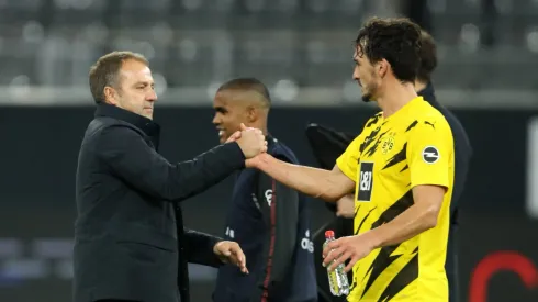 Hummels enfrentou Hansi Flick na Bundesliga com a camisa do Dortmund. 
