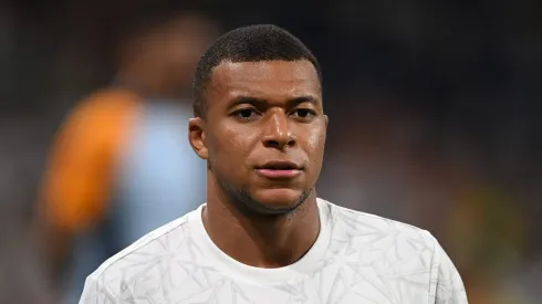 Mbappé, ex-PSG, no Real Madrid. 
