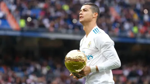 Cristiano Ronaldo com a  Bola de Ouro
