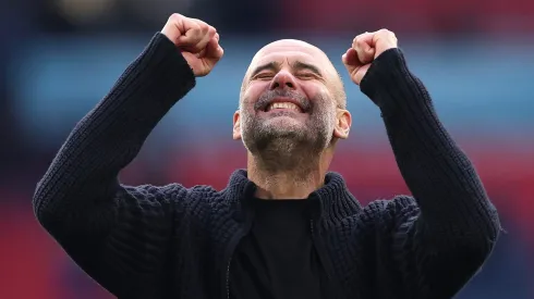 Pep Guardiola, técnico do Manchester City, pode ter reforço em janeiro (Photo by Alex Pantling/Getty Images)
