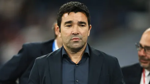 Deco recebeu uma proposta de troca entre Barcelona e PSG.
