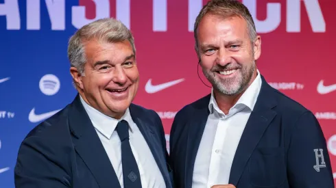 Laporta está interessado em contratar dois jogadores brasileiros para o Barcelona.
