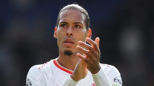 Liverpool quer anunciar badalado zagueiro do futebol brasileiro como substituto de Van Dijk. (Photo by Julian Finney/Getty Images)
