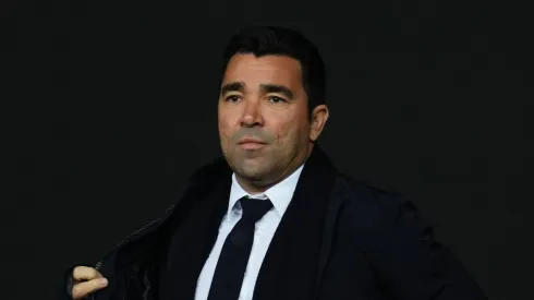 Deco, diretor do Barcelona, prioriza a renovação de Pedri para 2025.
