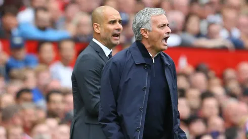 Pep Guardiola e José Mourinho em disputa na Premier League.
