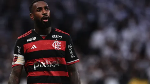 SP – SAO PAULO – 20/10/2024 – COPA DO BRASIL 2024, CORINTHIANS X FLAMENGO – Gerson jogador do Flamengo durante partida contra o Corinthians no estadio Arena Corinthians pelo campeonato Copa Do Brasil 2024. Foto: Ettore Chiereguini/AGIF
