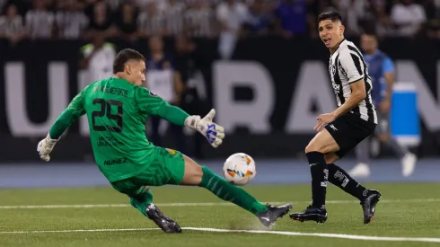 Botafogo x Peñarol na semifinal da Libertadores 2024.
