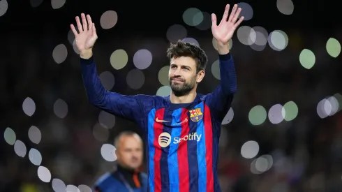 BARCELONA, SPAIN – NOVEMBER 05: Gerard Pique of FC Barcelona waves to fans as they take part in a lap of honour after the LaLiga Santander match between FC Barcelona and UD Almeria at Spotify Camp Nou on November 05, 2022 in Barcelona, Spain. (Photo by Alex Caparros/Getty Images)
