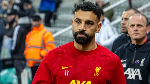 Mohamed Salah antes de partida pelo Liverpool
