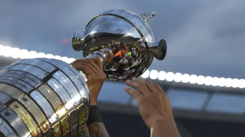 Troféu da Libertadores 2024, conquistado pelo Botafogo
