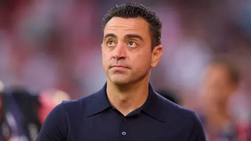 Xavi durante partida pelo Barcelona
