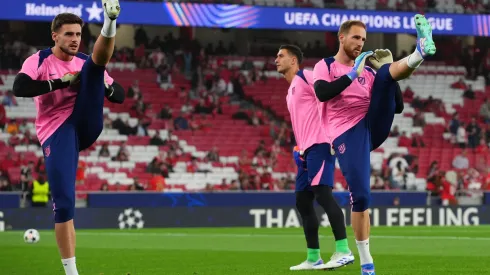 Oblak e Juan Musso no aquecimento para o jogo do Atlético de Madrid. Manchester United tem interesse em goleiro do clube espanhol. Foto: Gualter Fatia
