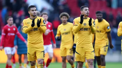 João Gomes e André, meio-campistas do Wolverhampton 
