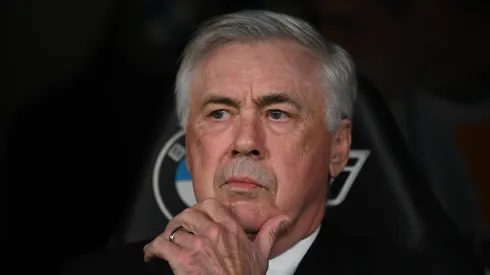Carlo Ancelotti em jogo do Real Madrid contra o Valencia
