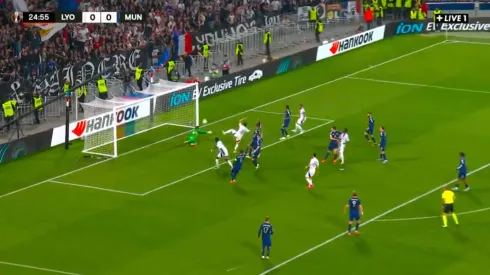 Thiago Almada conta com falha de Onana para fazer o gol do Lyon. Foto: Reprodução/YouTube
