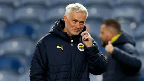 José Mourinho em jogo do Fenerbahçe 
