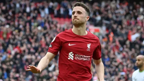 Diogo Jota durante partida pelo Liverpool
