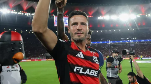 Saúl Ñíguez antes de partida do Flamengo
