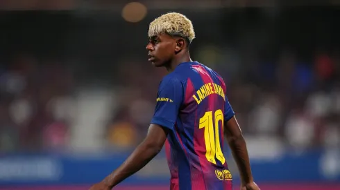 Lamine Yamal em ação pelo Barcelona. Foto: Alex Caparros/Getty Images
