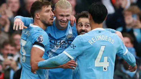 Artilheiro isolado, Haaland liderou o City na vitória sobre o United no dérbi de Manchester
