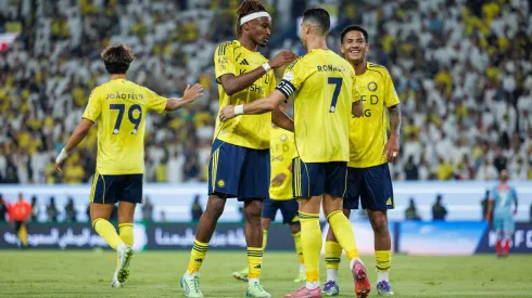 Cristiano Ronaldo comemora gol com colegas do Al-Nassr (Abdullah Ahmed/Getty Images)