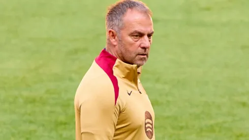 Hansi Flick vê retorno de dupla ao Barcelona. Foto: Fran Santiago/Getty Images
