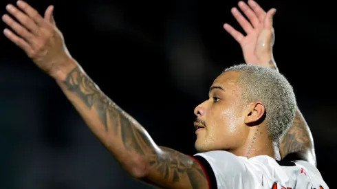 De vendedor de balas no Rio a promessa do futebol. Foto: Jhony Pinho/AGIF
