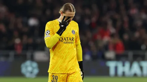 Safonov passa por momento difícil para se adaptar no PSG. Foto: Alexander Hassenstein/Getty Images