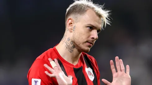 Roger Guedes em campo com o Al-Rayyan. Foto: Francois Nel/Getty Images