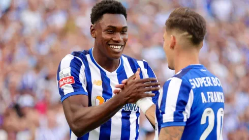  Samu Omorodion e André Franco, jogadores do FC Porto.  Foto: Imago
