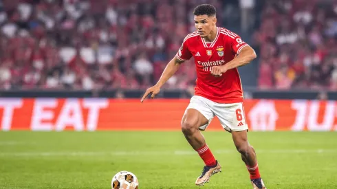 Alexander Bah em ação pelo Benfica. Foto: Imago
