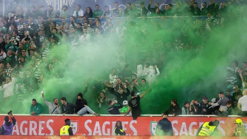 Adeptos do Sporting querem festejar uma vitória contra o Portimonense. Foto: Imago
