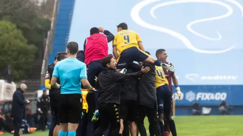 Estoril festeja vitória frente ao Arouca. Foto: Imago
