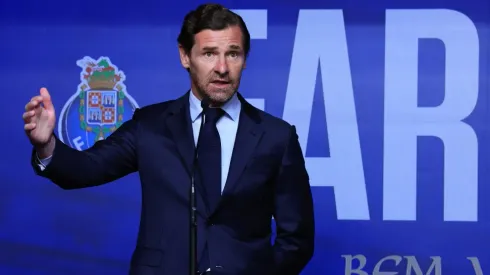 André Villas Boas, durante a apresentação do novo técnico do FC Porto, o italiano Francesco Farioli, exibiu muita ambição e confiança no discurso.
